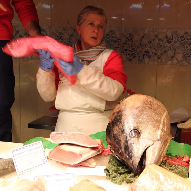 poissonnière en train d