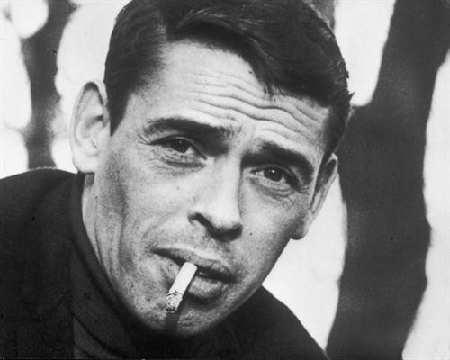 jacques brel fumant une cigarette le Grand Jacques