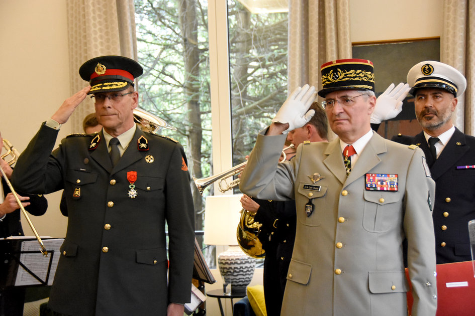 Cérémonie militaire - définition MegaDico