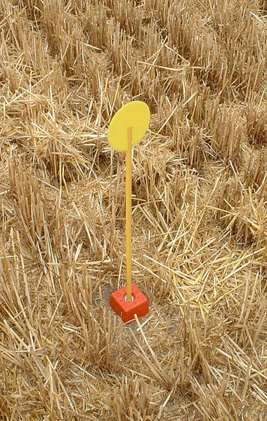 Borne Maison Terrain Champ MegaDico Définition