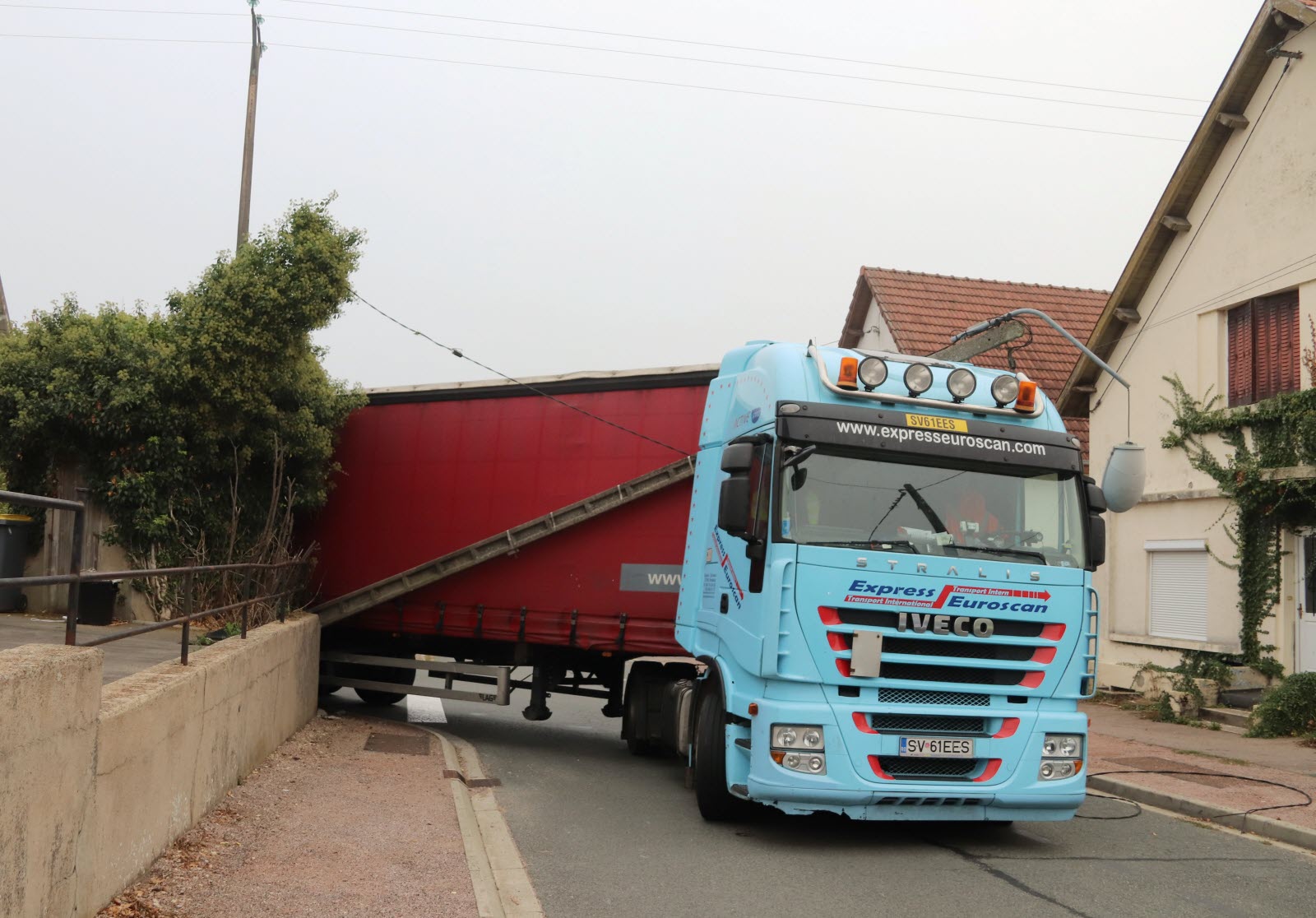 Manar Manoeuvre Camion Poids Lourds MegaDico Définition