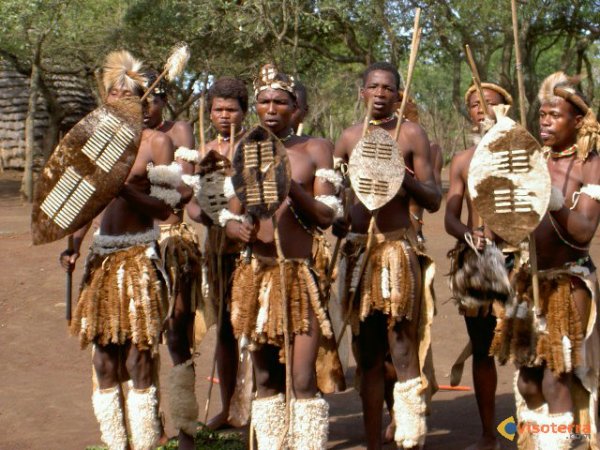 un groupe de zoulou