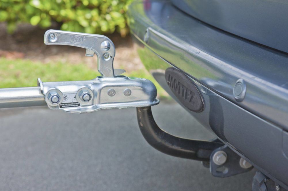 attache-remorque voiture