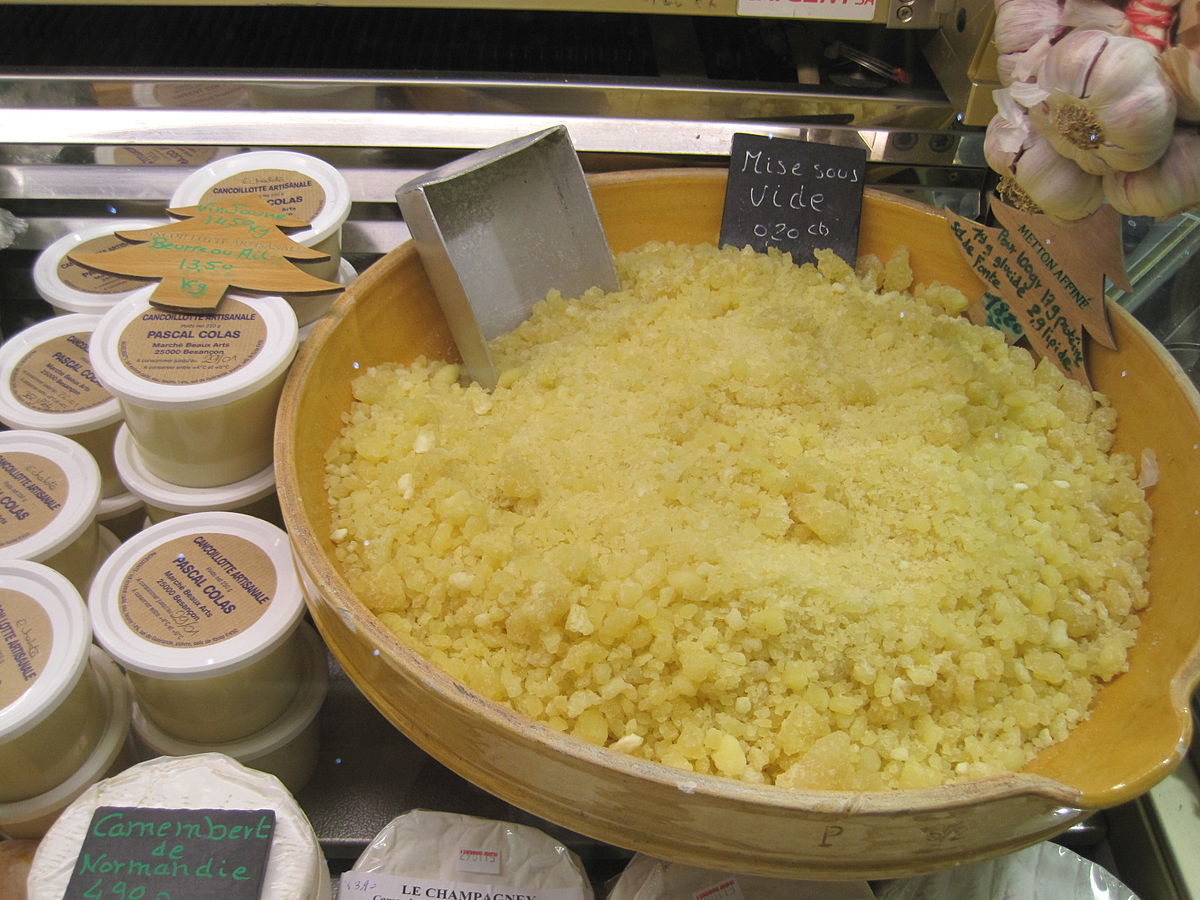 metton fromage dans saladier
