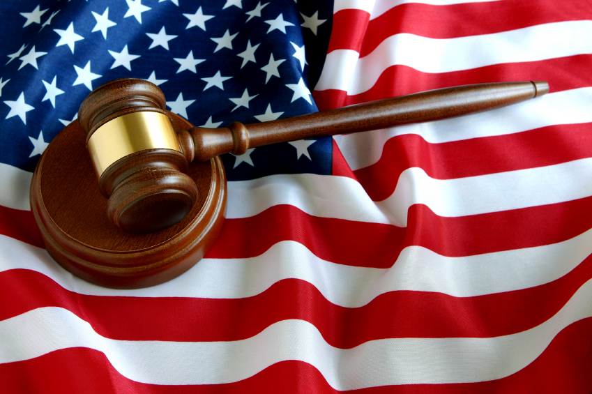 marteau de juge drapeau américain 
